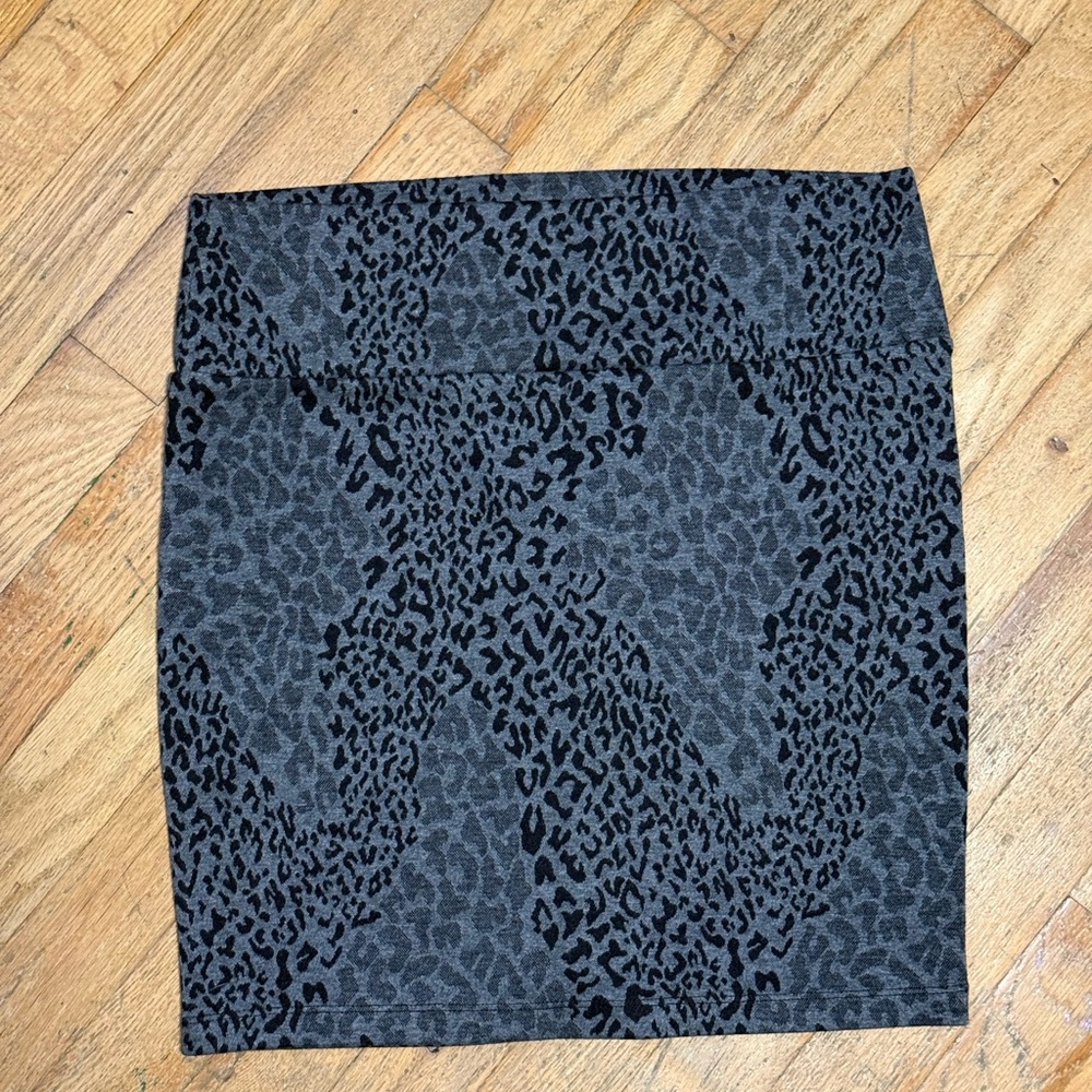 Gray Leopard Print Skirt